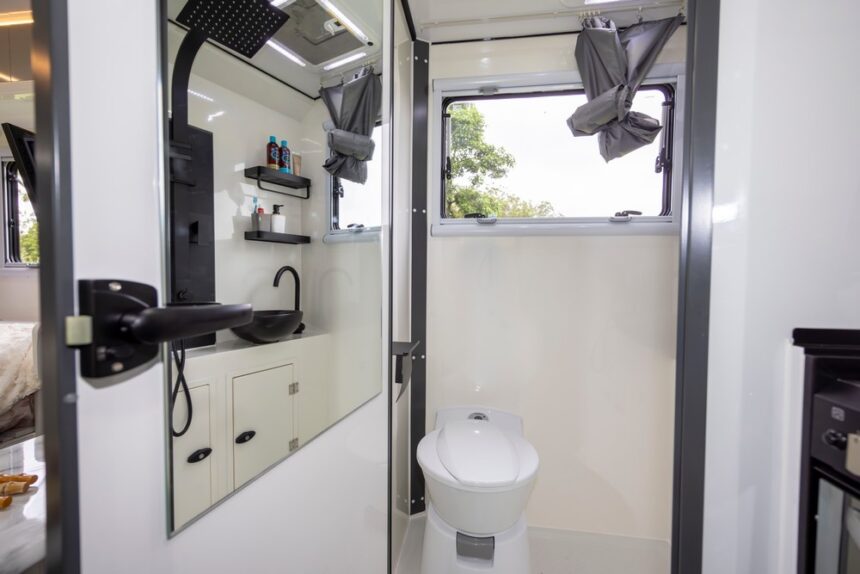 Gibb 14 Hybrid Offroad Caravan - Image 9