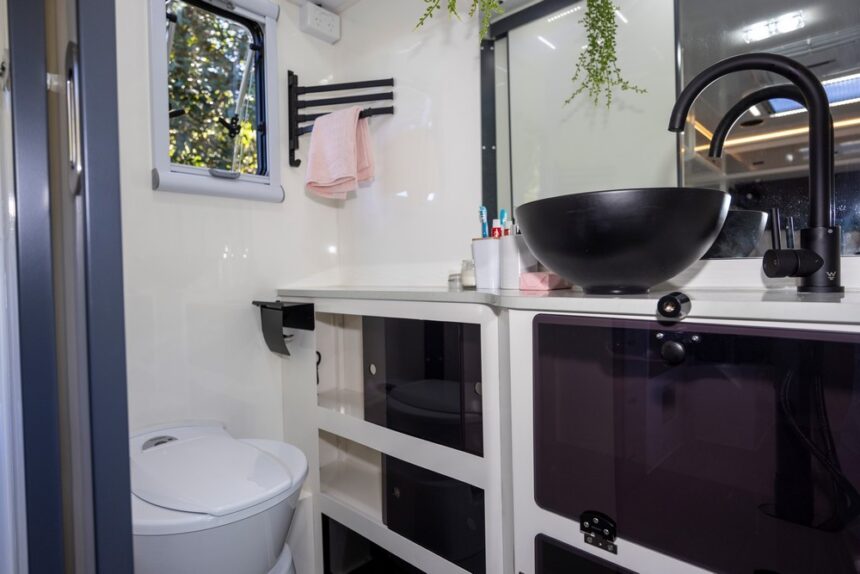 Gibb 16 Couples Hybrid Offroad Caravan - Image 12