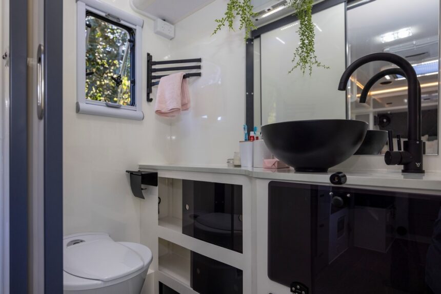 Gibb 16 Couples Hybrid Offroad Caravan - Image 13
