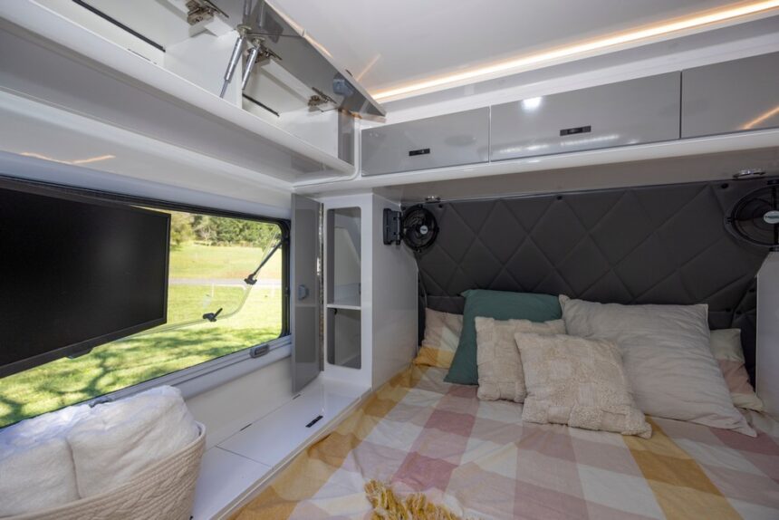 Gibb 16 Couples Hybrid Offroad Caravan - Image 22