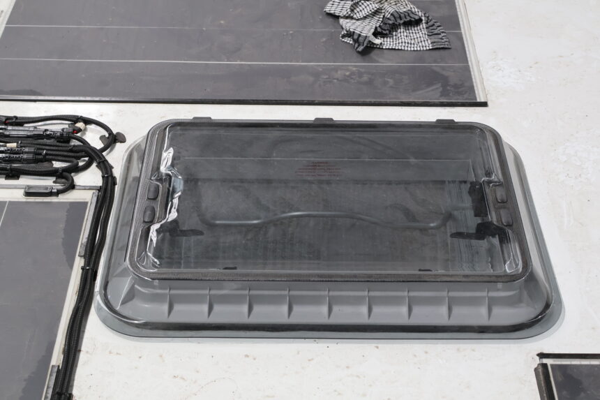 Austrack Skylight 700 x 500