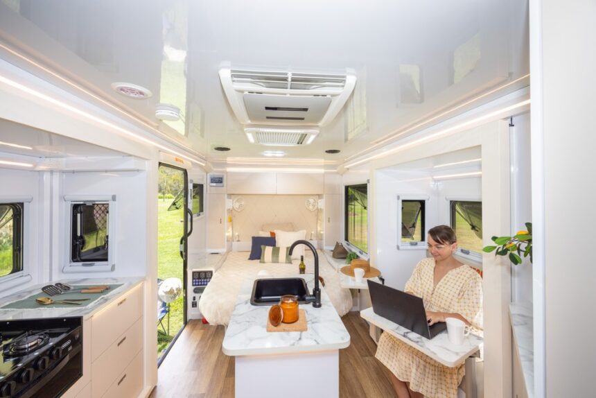 Canning X19 Couples Hybrid Offroad Caravan - Image 12