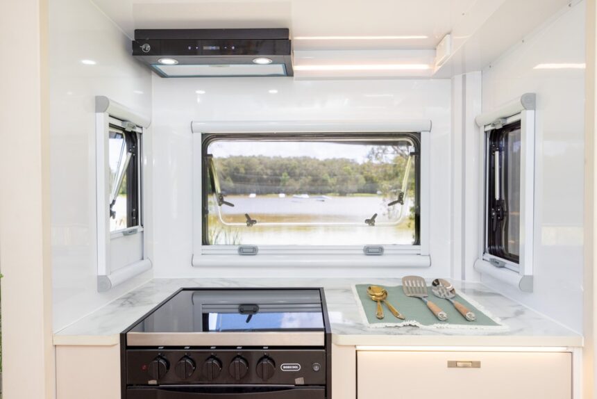 Canning X19 Couples Hybrid Offroad Caravan - Image 45